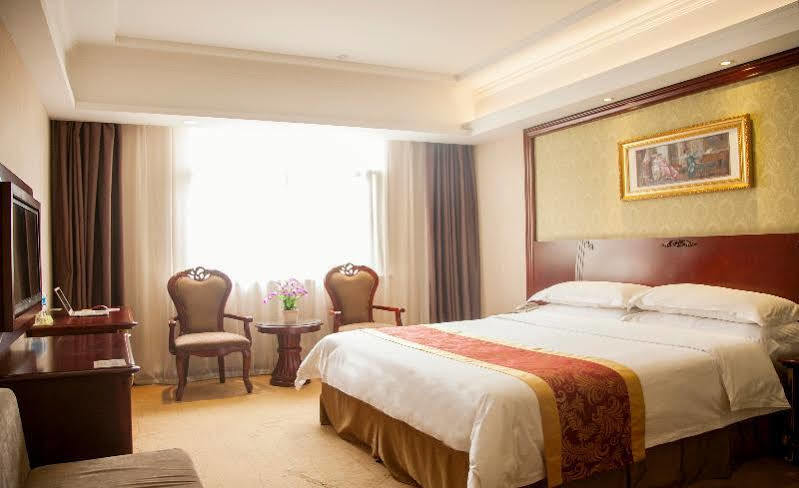 Vienna Hotel Nanchang Railway Staion Bagian luar foto